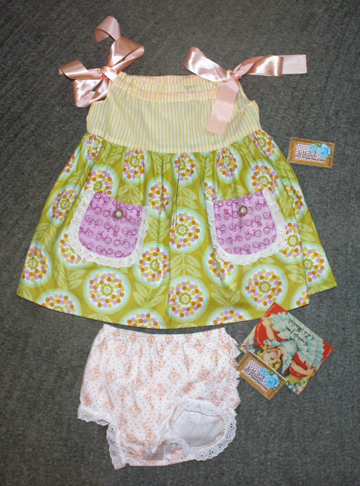 a La Modish Toddler Girls 2 Piece Set (Dress & Bloomers)- Size 2T/3T (READ) -NWT