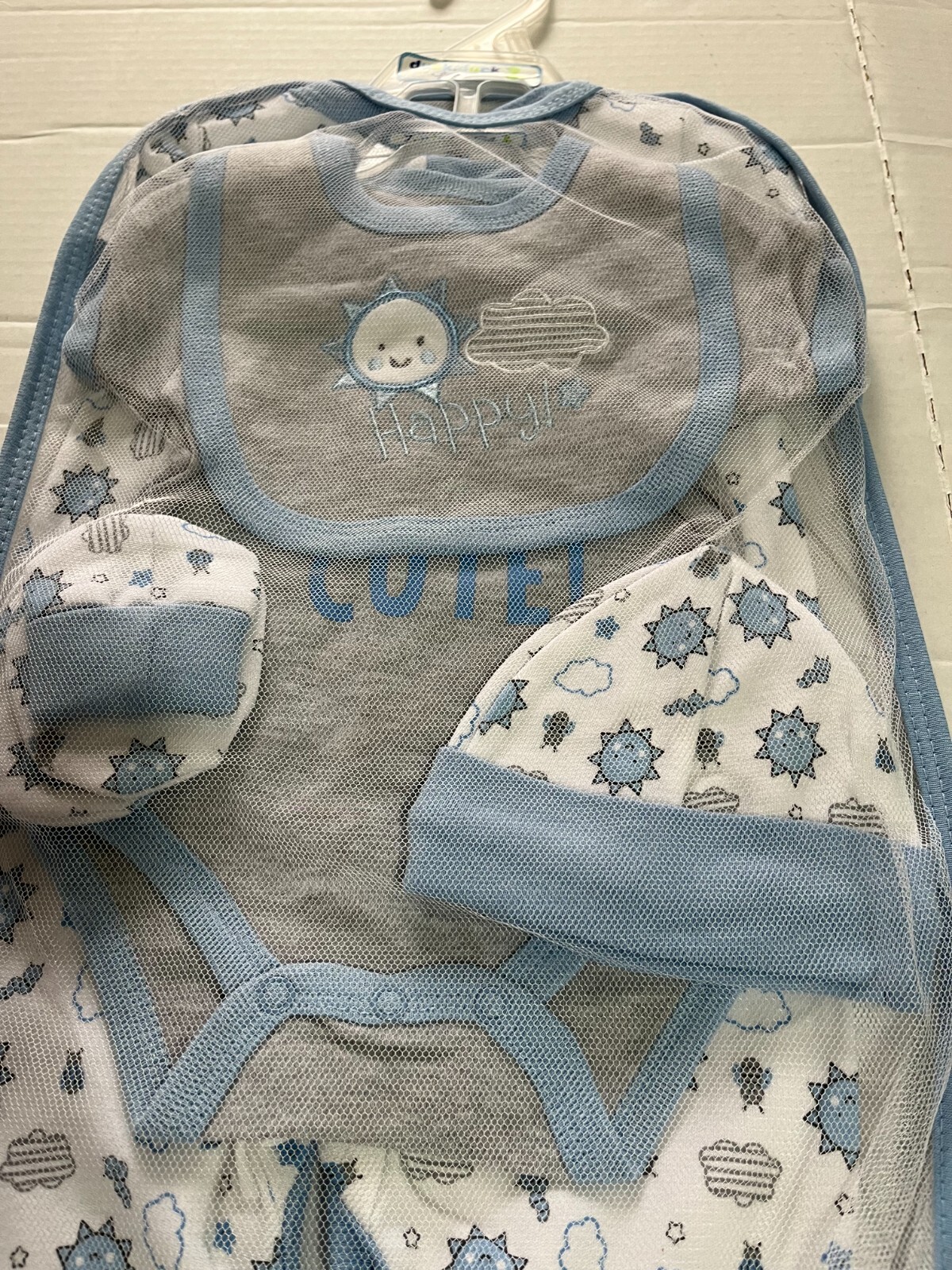 New Baby boy 7 piece set sleeper shirt bib hat & mittens sun & clouds size 3-6