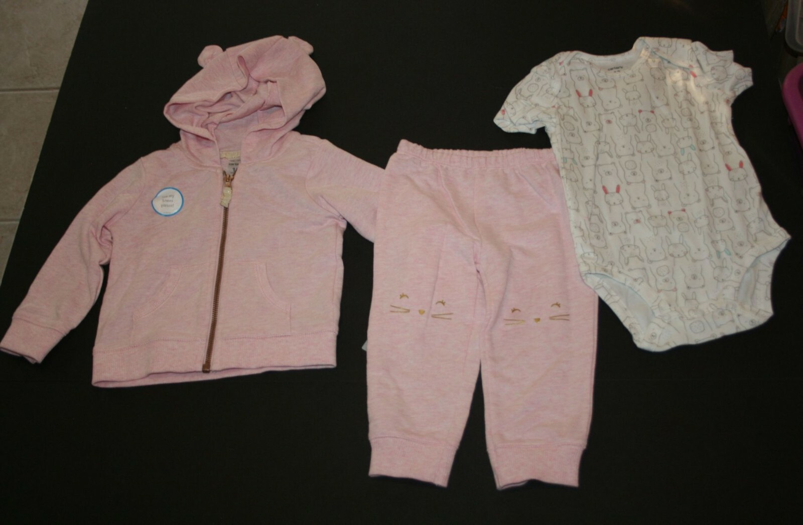 New Carter’s Girls 3 Piece Set 18m Hoodie Bear Ears Bodysuit Top Knee Art Pant