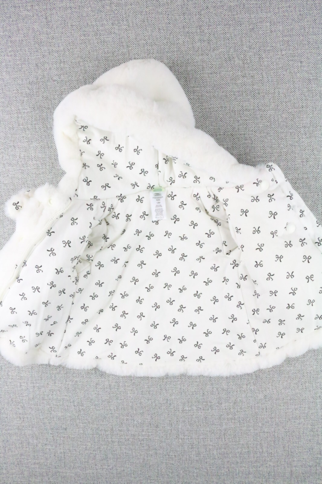 Little Me Girls Toddler Size 12M White Hoodie Jacket Snow Angle Photographic Zip