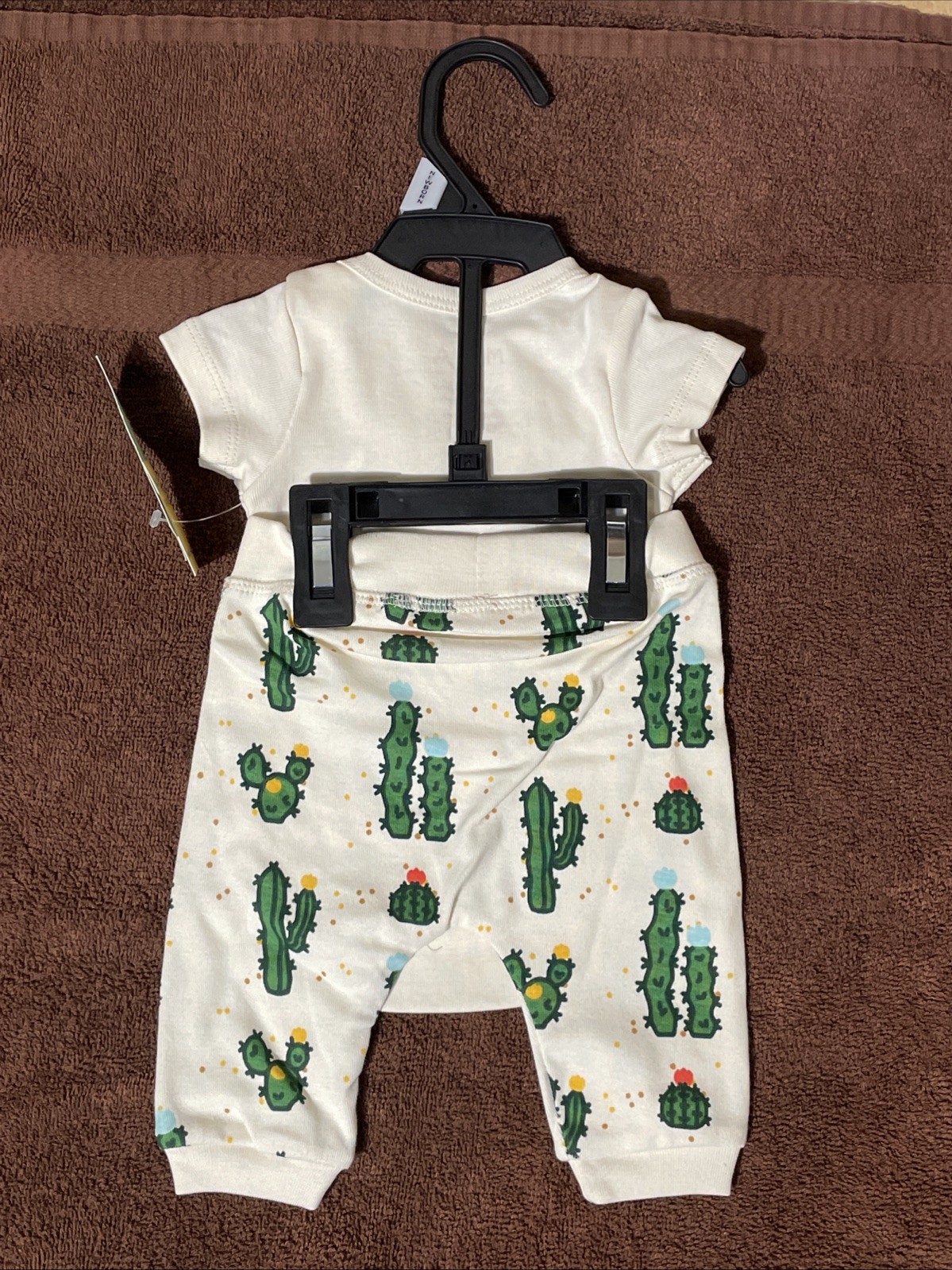 Newborn Boy Girl Neutral 2 Piece Set NWT Cactus Western Southwest