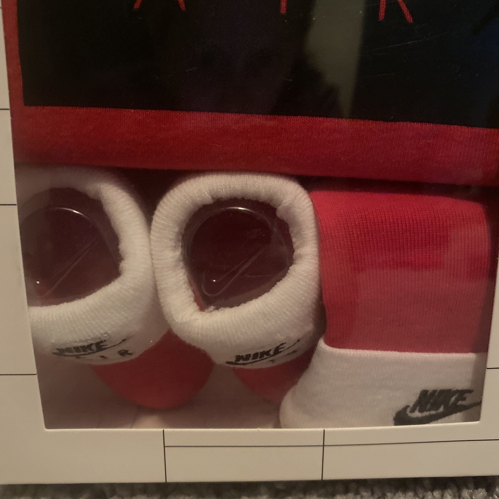 Nike Baby Boy 3 Piece Set- Red / Black – White – Size 0-6 Months – NEW