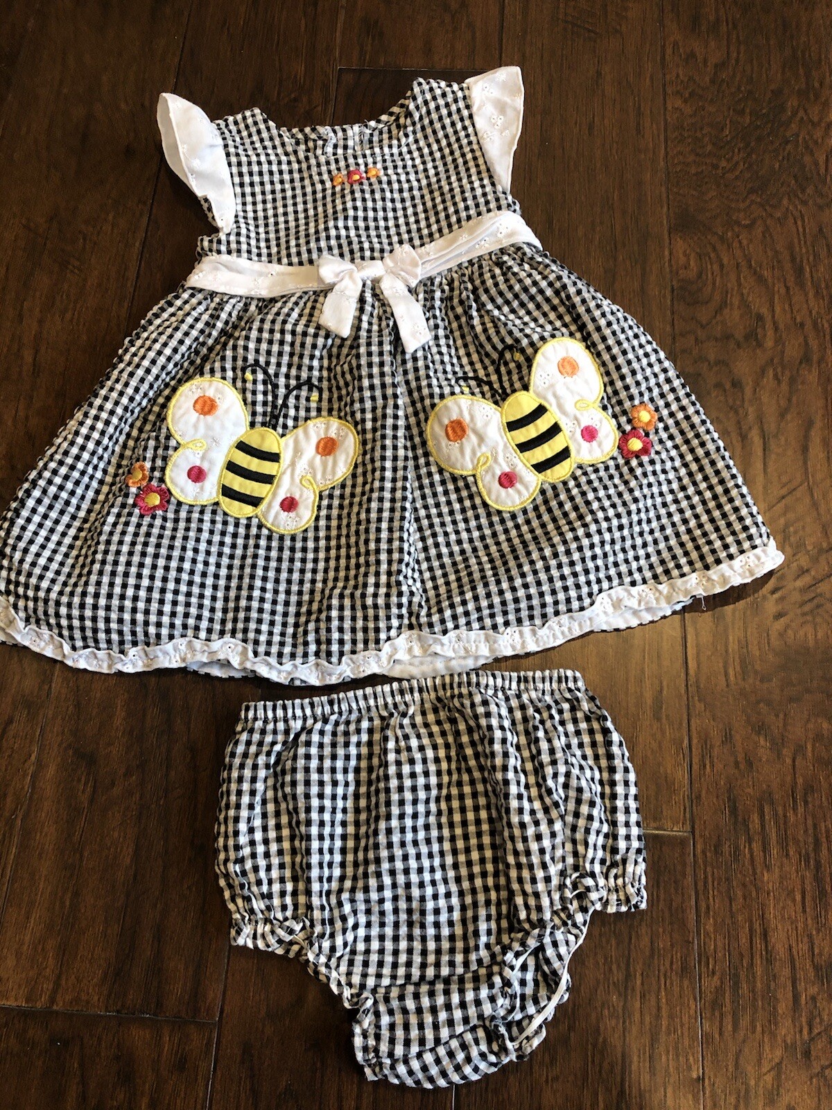 Youngland Black And White Checked Bumblebee/Butterfly Outfit 24M