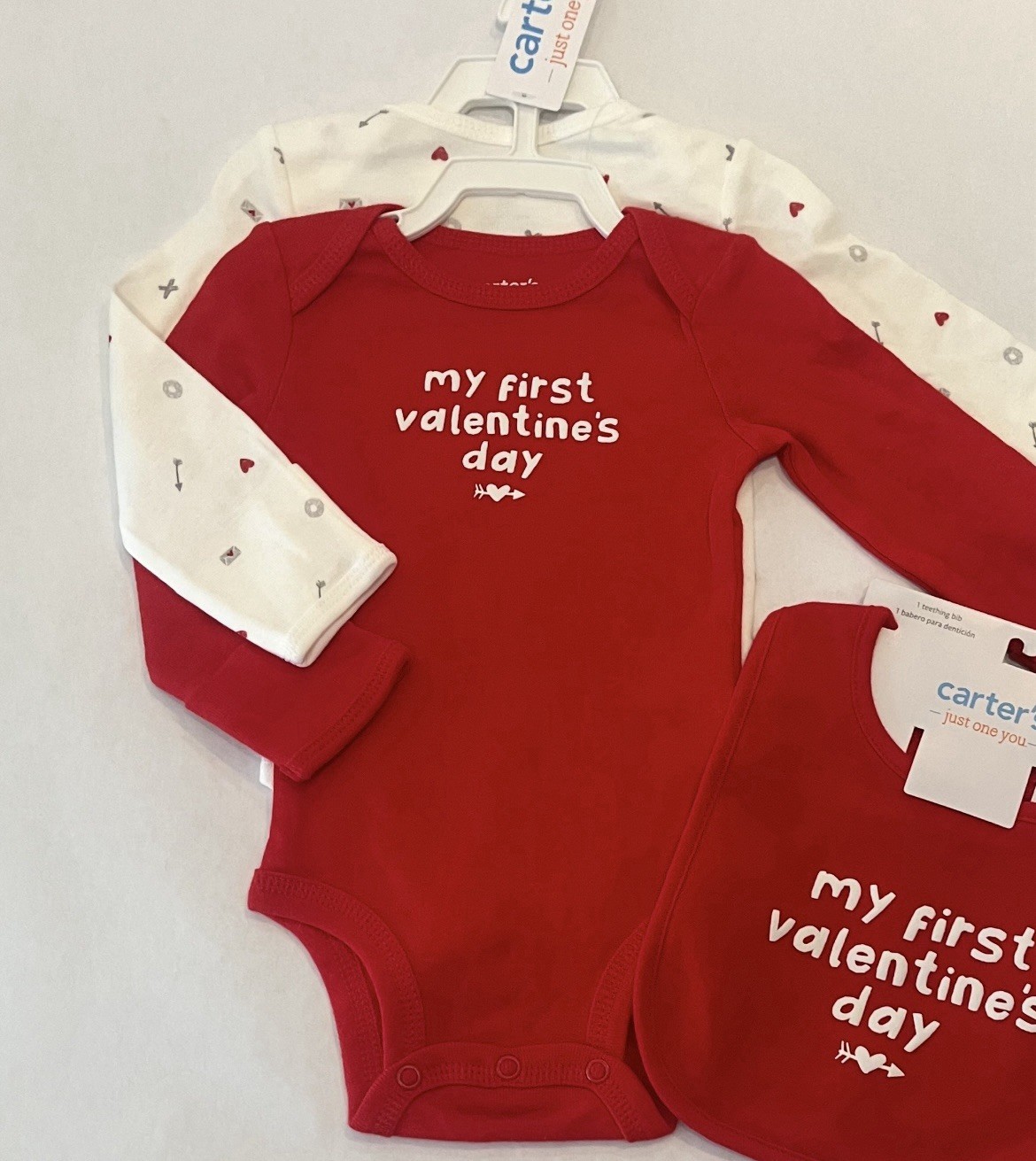 Carters Baby Boy Girl Valentine’s Day 3 Months Long Sleeve Bodysuit Set Bib New