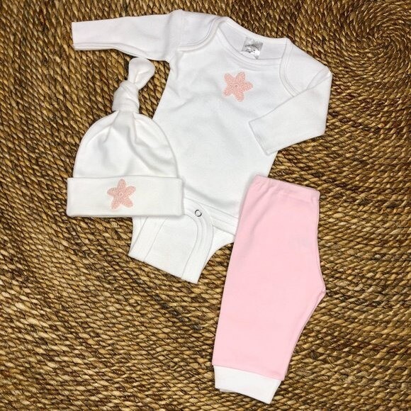 New Newborn 6 to 11 Pound Tiny Bundles Starfish Set Newborns Baby Girl Gift