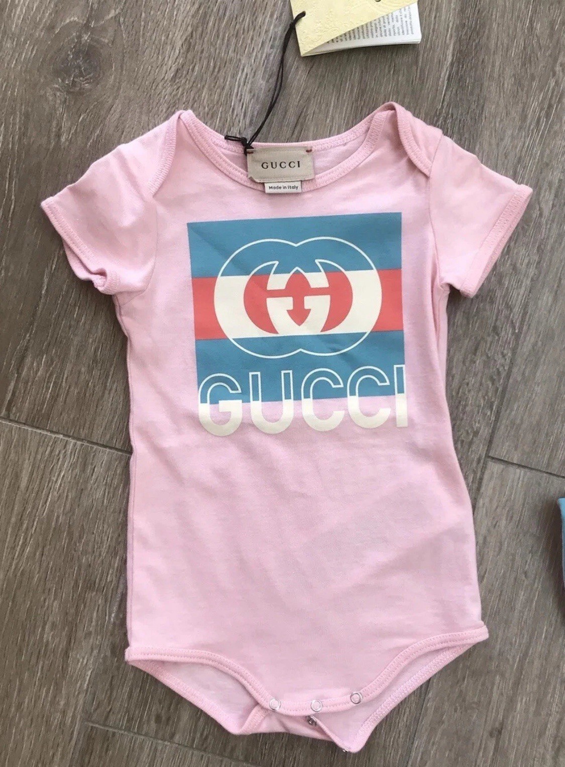 GUCCI baby pink vest bib hat age 3/6 months RRP £221