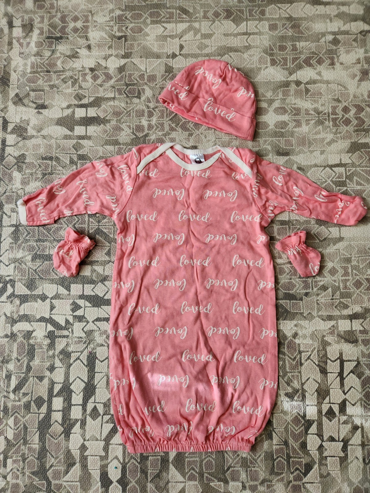 NWOT Gerber Organic 100% Hat Builtin Mitton Sleepgown Set Pink 0-6M Loved