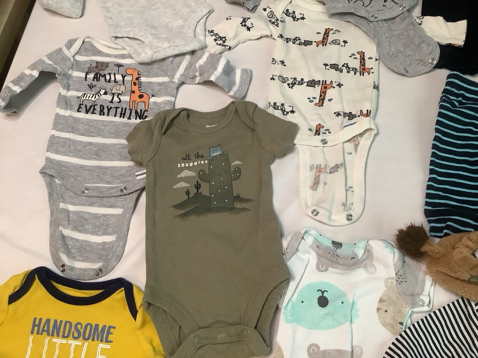 Baby Clothes New Born Boys Mixed Lot Gerber Onsies 6 Hats Lion Webok By Reebok