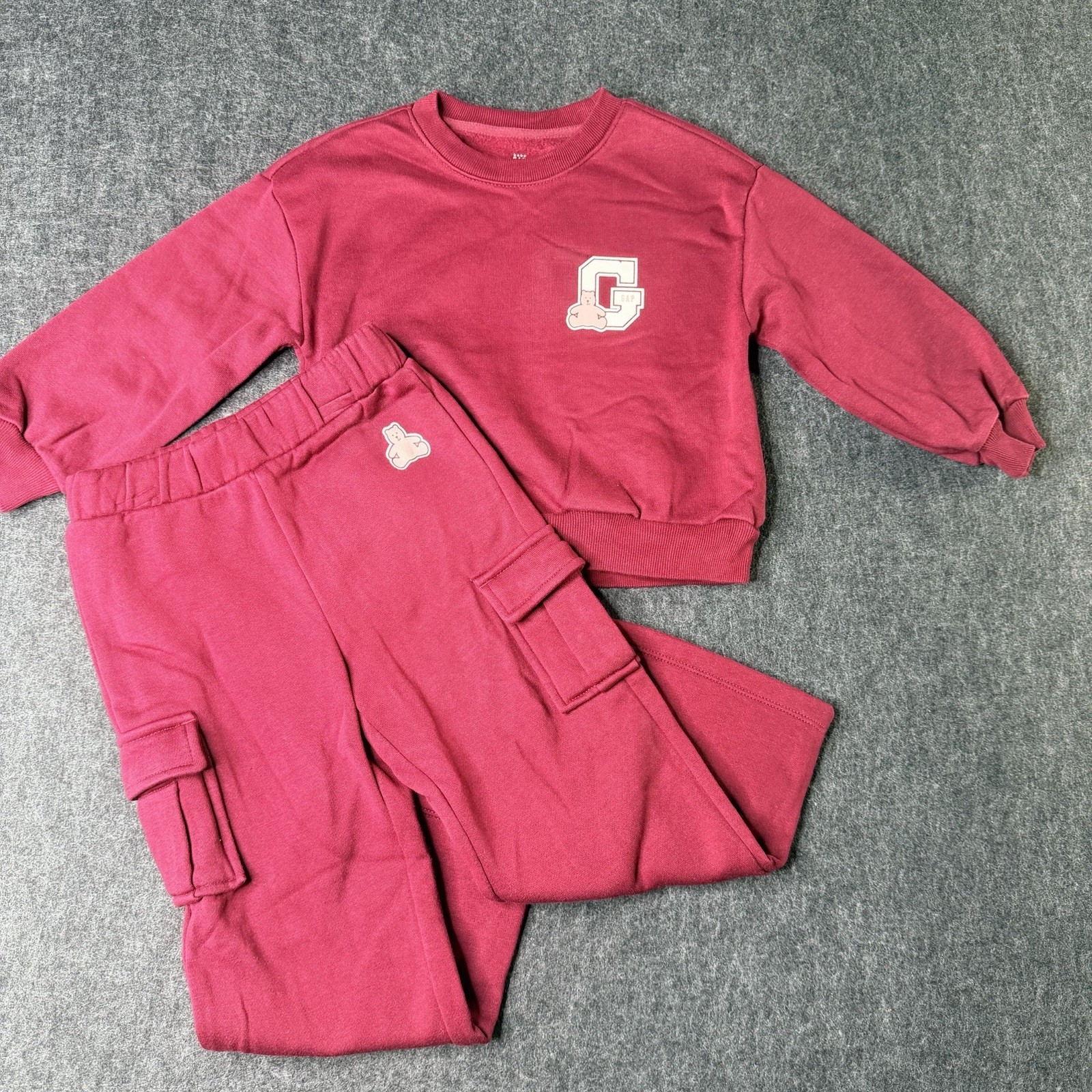 GAP Girls Sweatshirt Pants Set 2 Piece Maroon Size 3T Varsity Bear Cargo Joggers