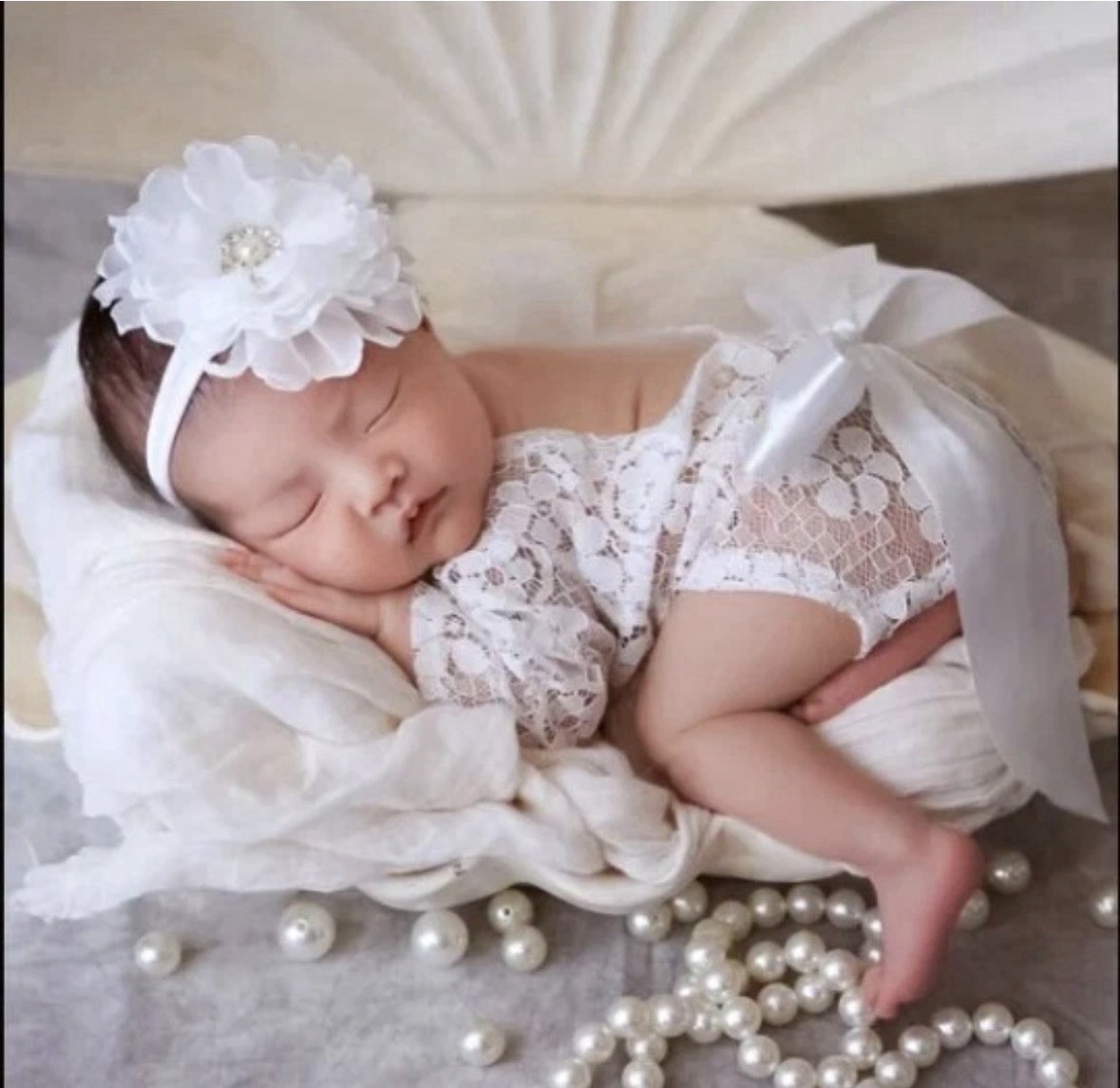 1 PC Newborn White Rose Designed Fabric Photo Session Prop Shower Gift