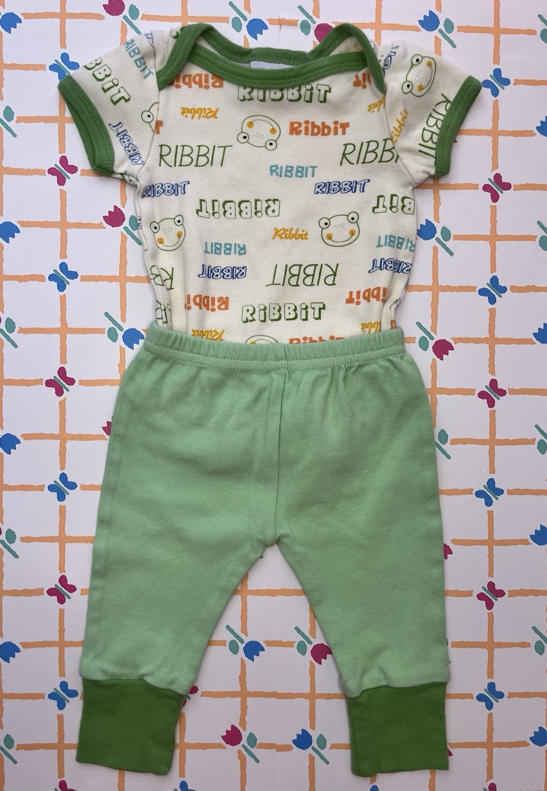Baby By Bon Bebe 0/3 Month Frog Outfit Set Ribbit AOP Butt Detail Green