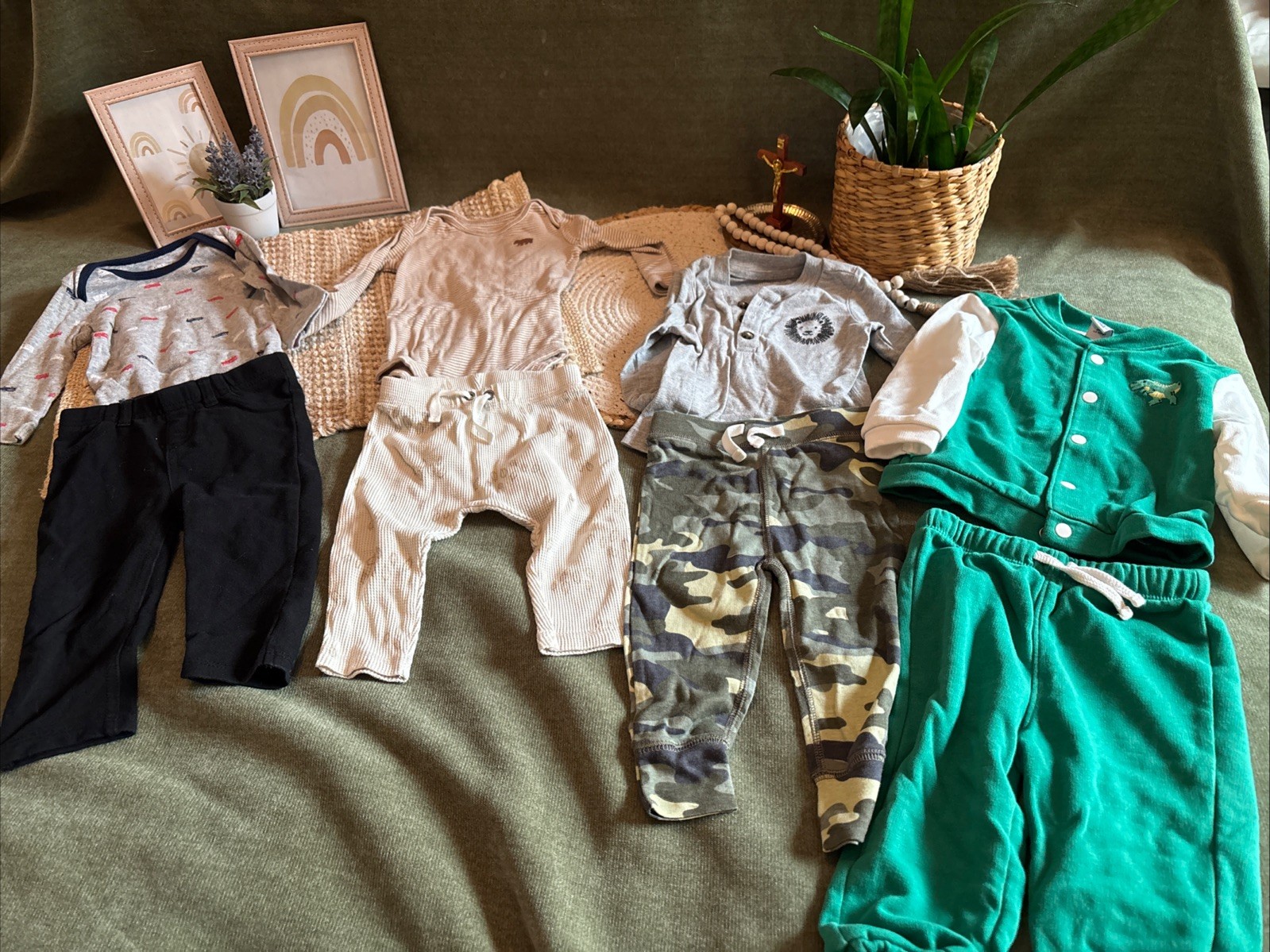 Old Navy Carters Gerber & Mom Baby Boy 6-9 Fall Winter Outfits Cute Dino Camo