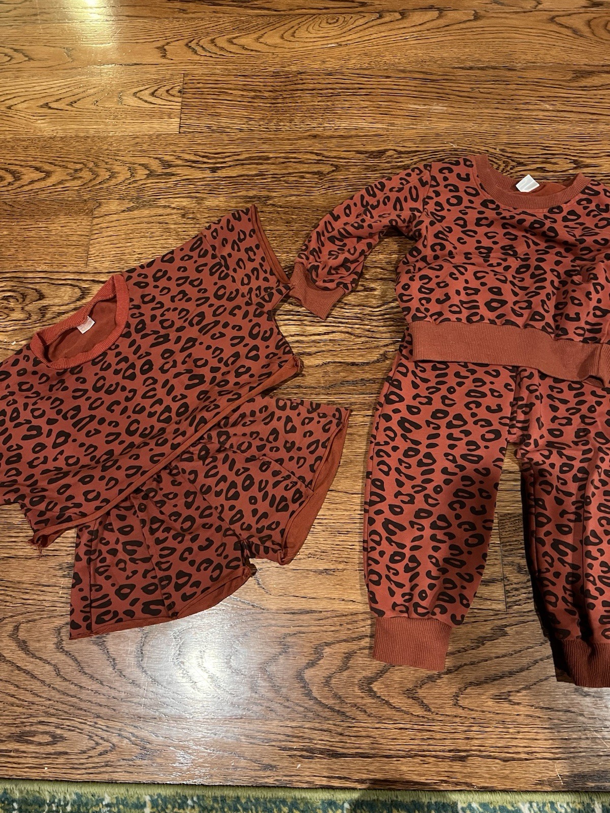 (2) Sets 2T Toddler Girl Leopard Fleece Sweatshirt Jogger Sets W/ Shorts & Pants