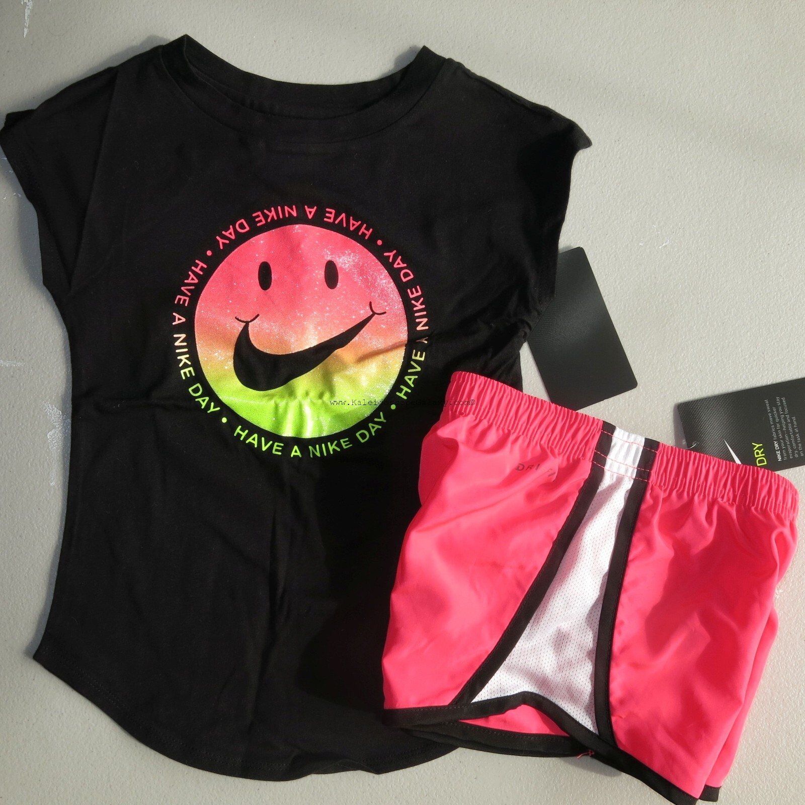 Nike Girls 3T Dri-fit Lined Running Shorts w/ Short Sleeve Top Smiley Black Pink