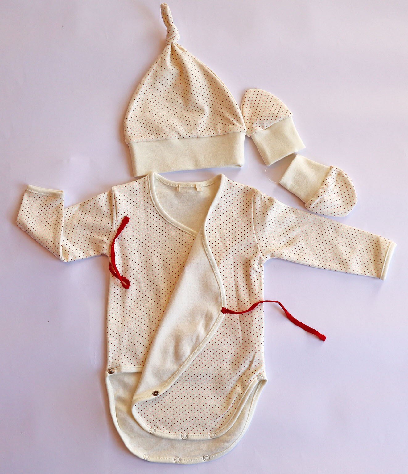 Adorable Newborn Cotton Romper Set – Long Sleeve Bodysuit with Hat & Mittens