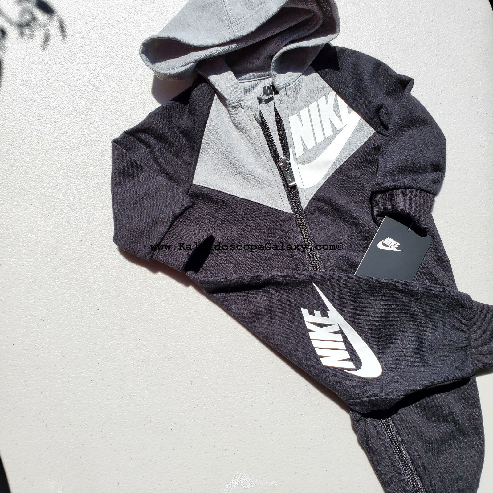 Nike Baby Boy 3 Months Long Sleeve Romper Black White Gray Hoodie NEW One Piece