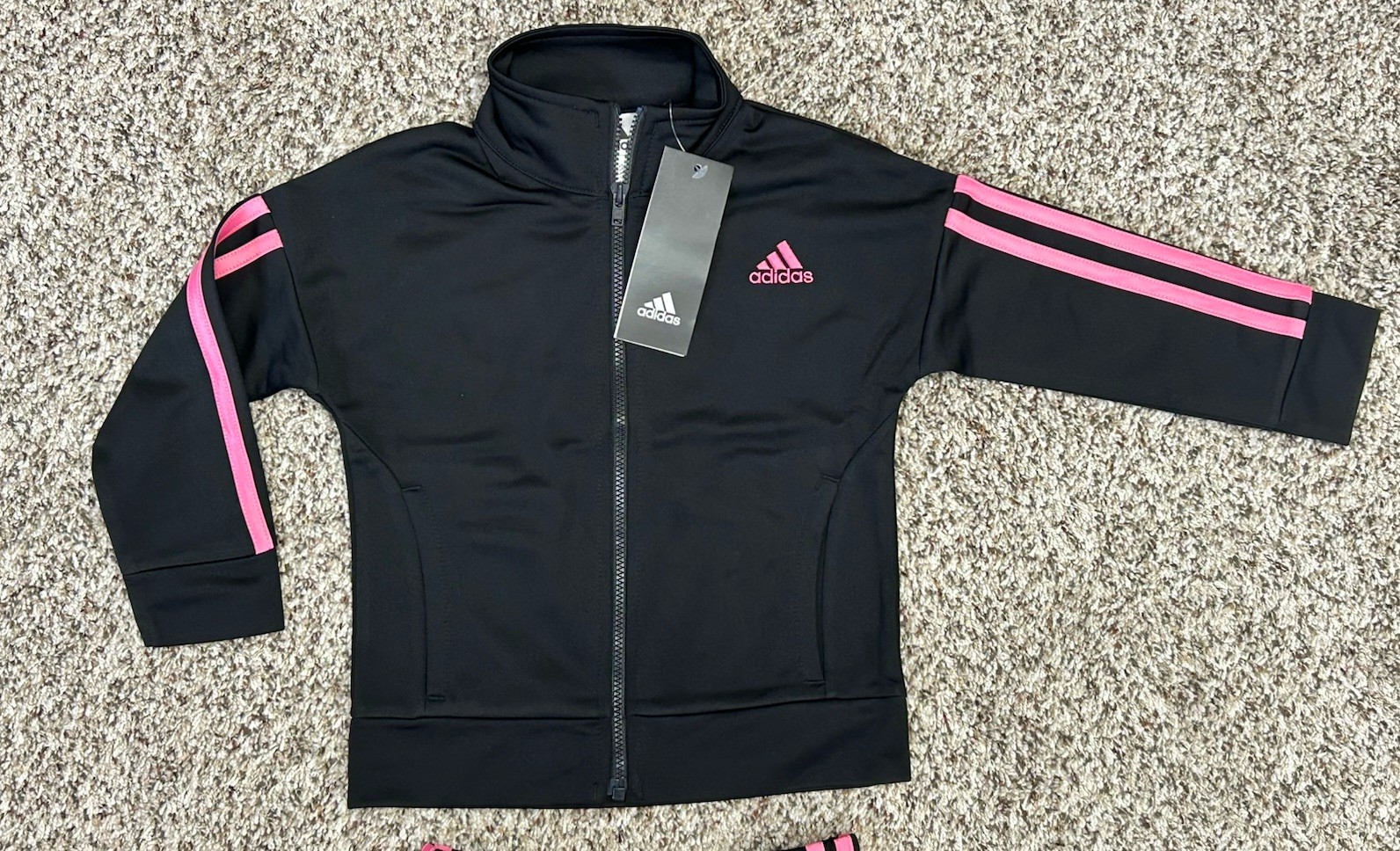New ADIDAS Girls 2-piece Classic Tricot Track Suit Black / Pink Size 2T (M10)