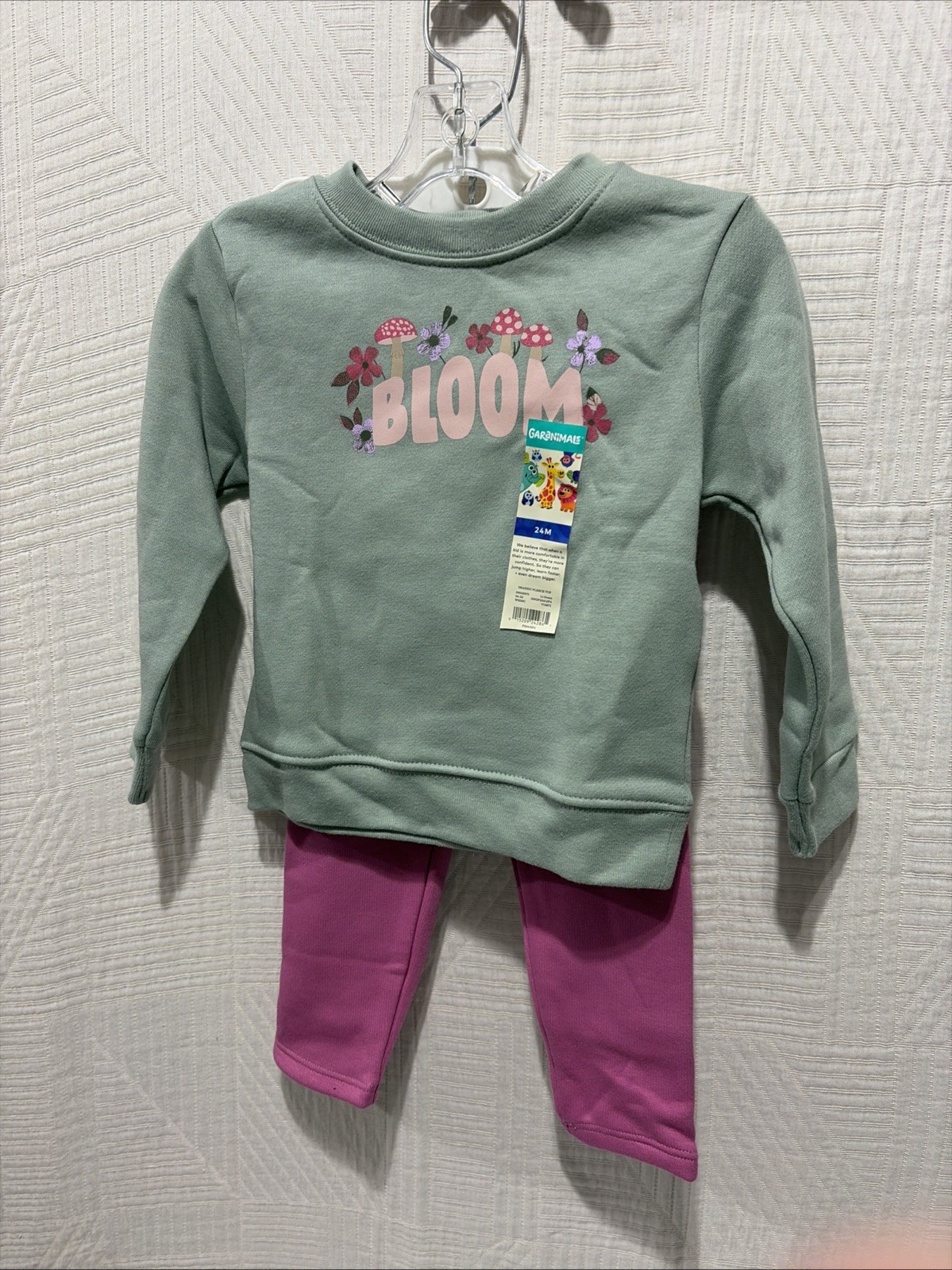 Garanimal Baby Girl 2 Piece Sweatsuit Set Size 24M New