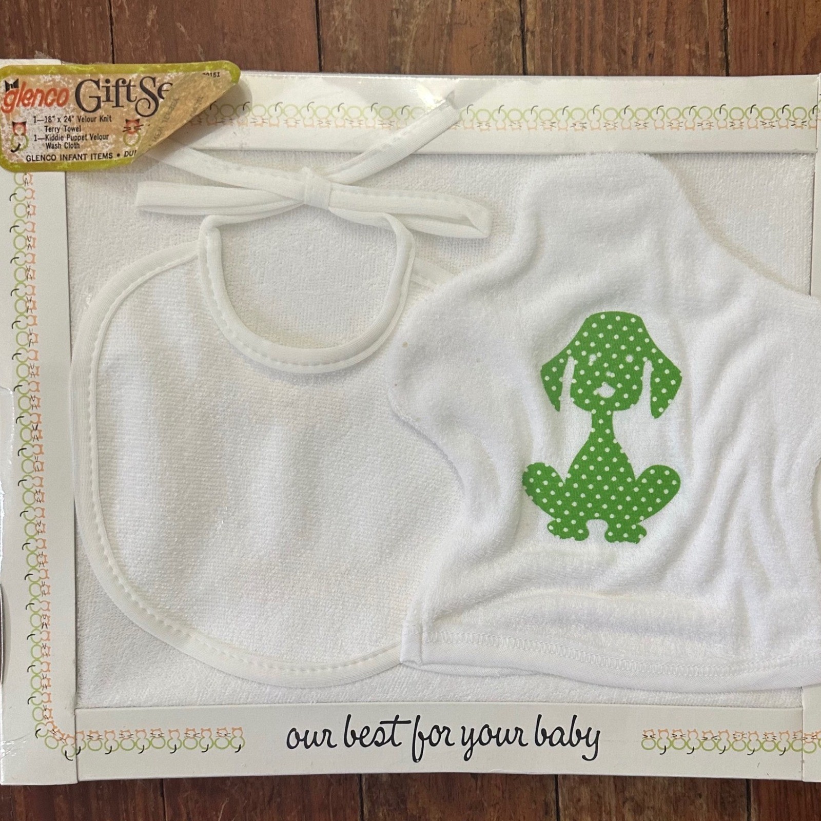 Vintage New Glenco Baby Gift Set Terry Towel Bib Wash Cloth Dog Print green