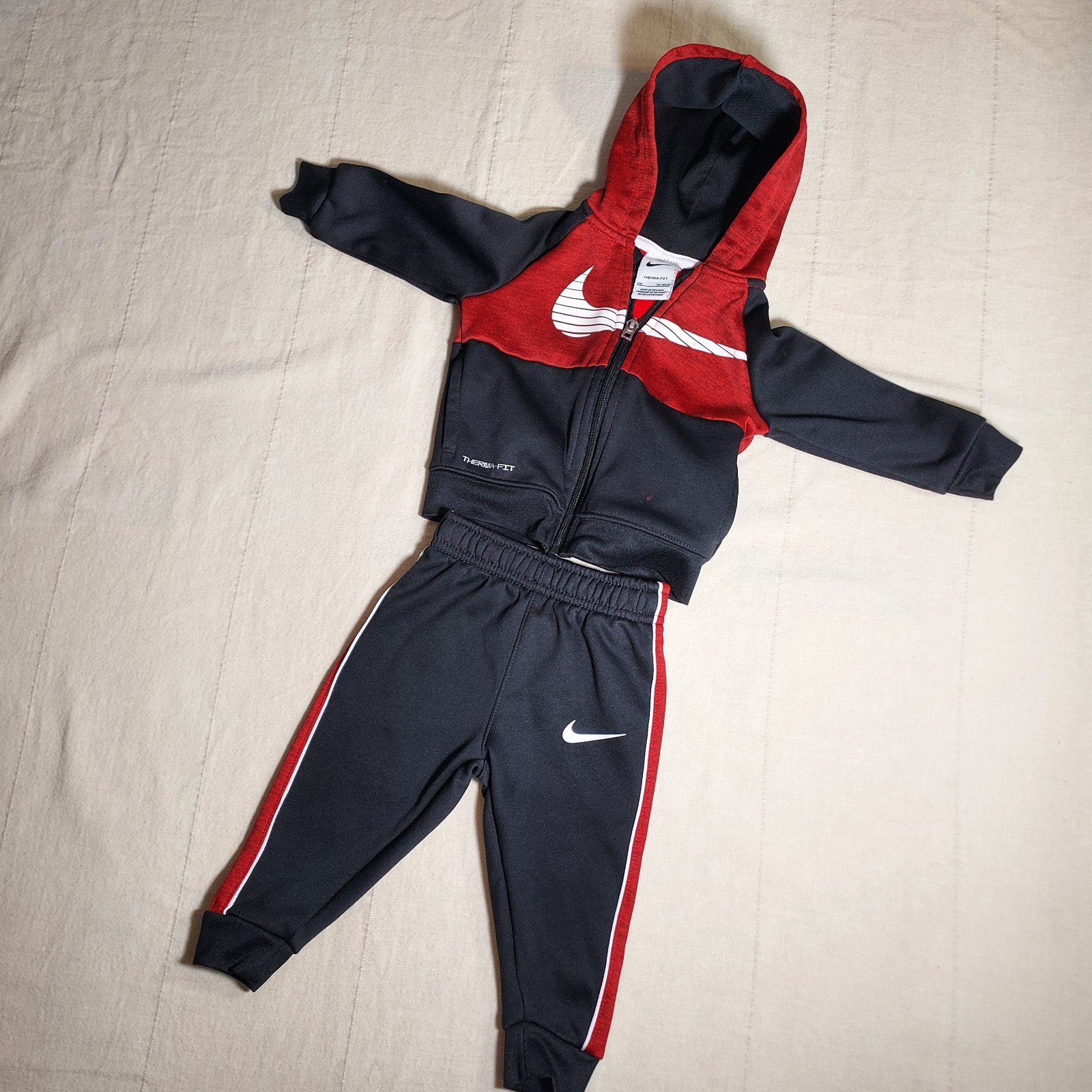 Nike Baby Boys 12-Month Heather Thermal Hoodie and Joggers, 2 Piece Set Red/Blk