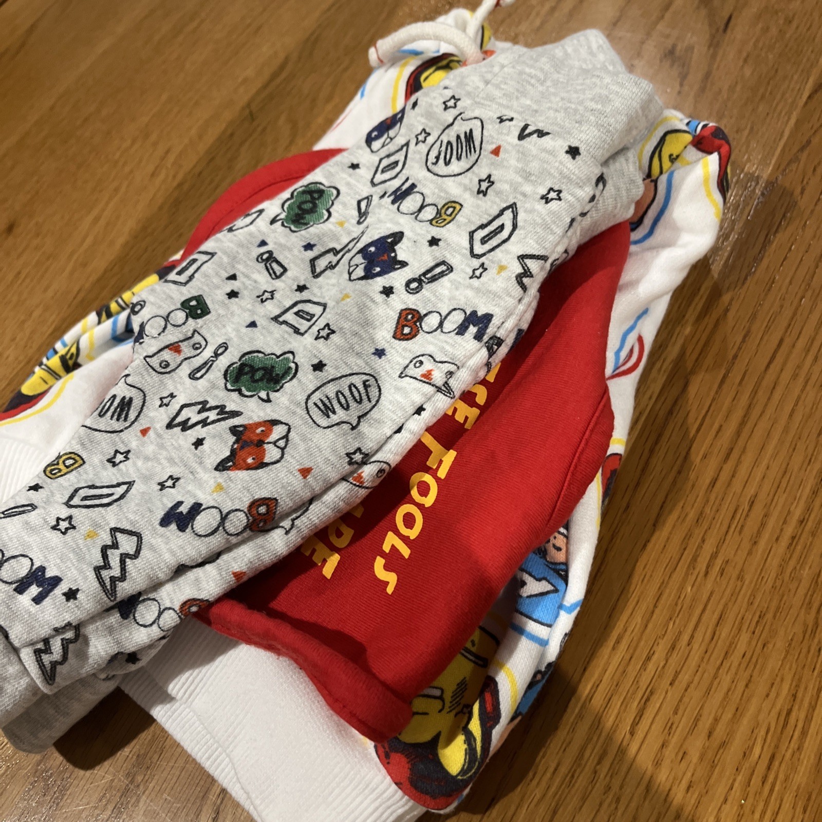 Marvel Comics baby boy superhero clothes bundle, 0-3 months up to 1 month Bib