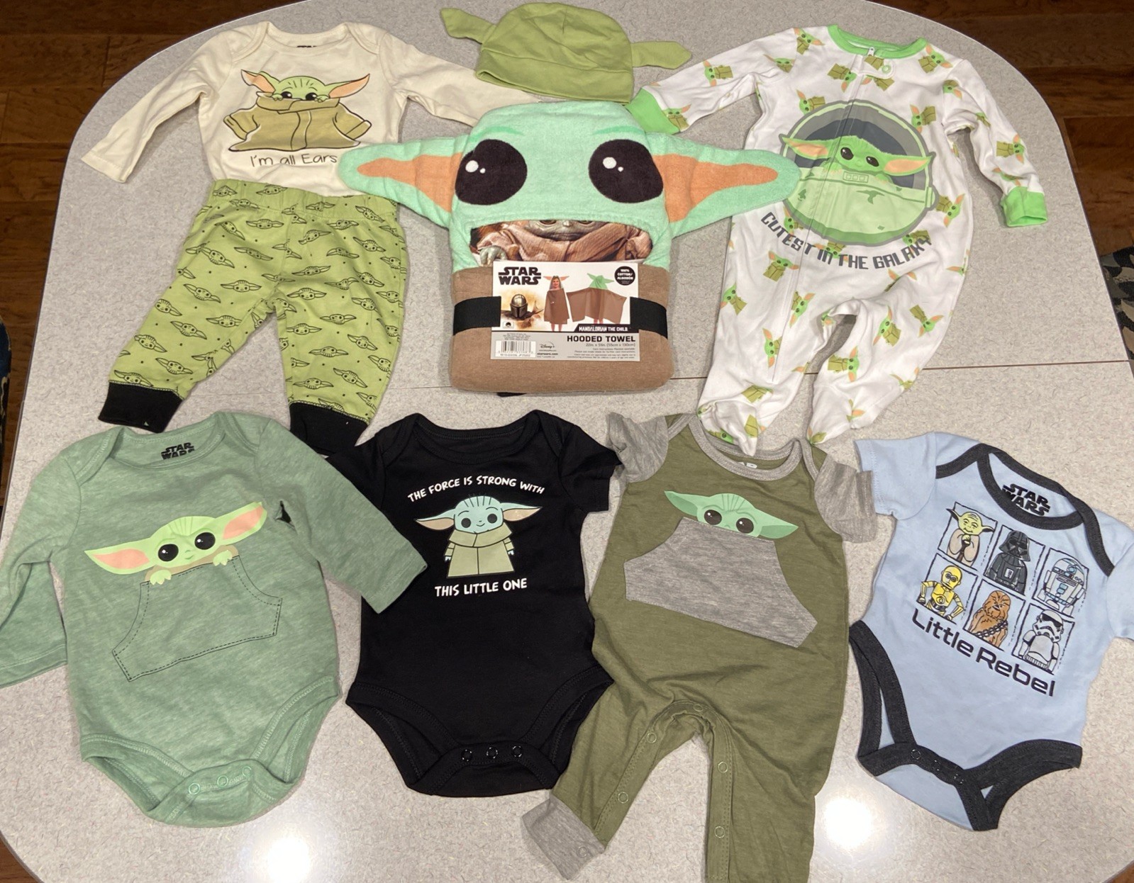 Yoda Newborn Rompers Lot Of 9 ~ One Piece Bodysuits Lot – Star Wars Yoda Towel