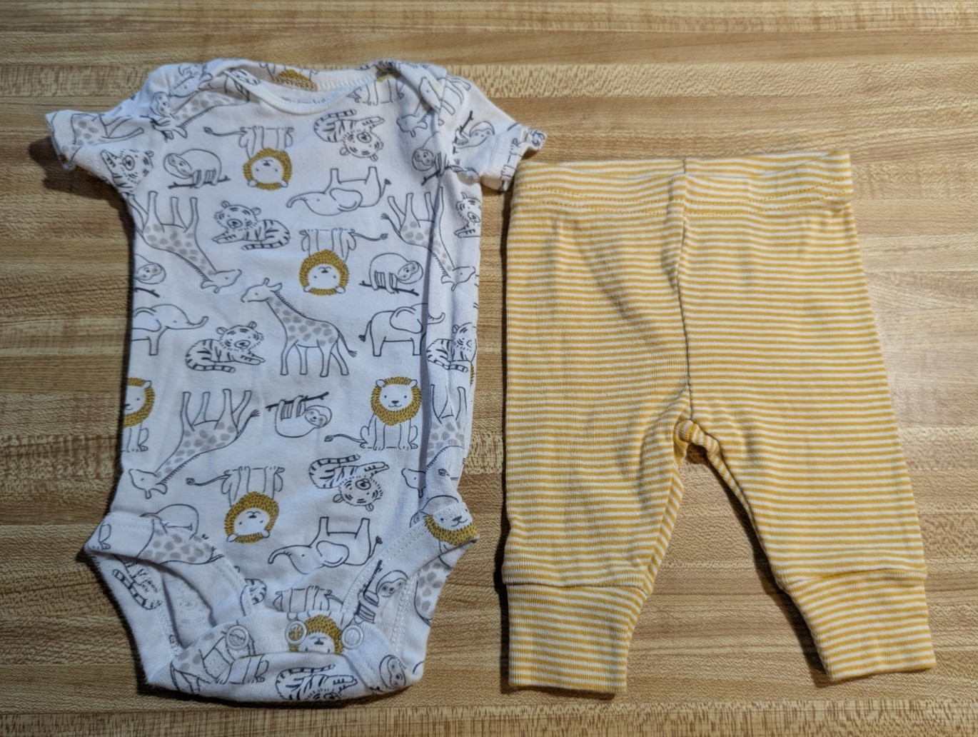 Carter’s Child of Mine Baby Boy Size Newborn 100 Cotton Zoo Animal Outfit