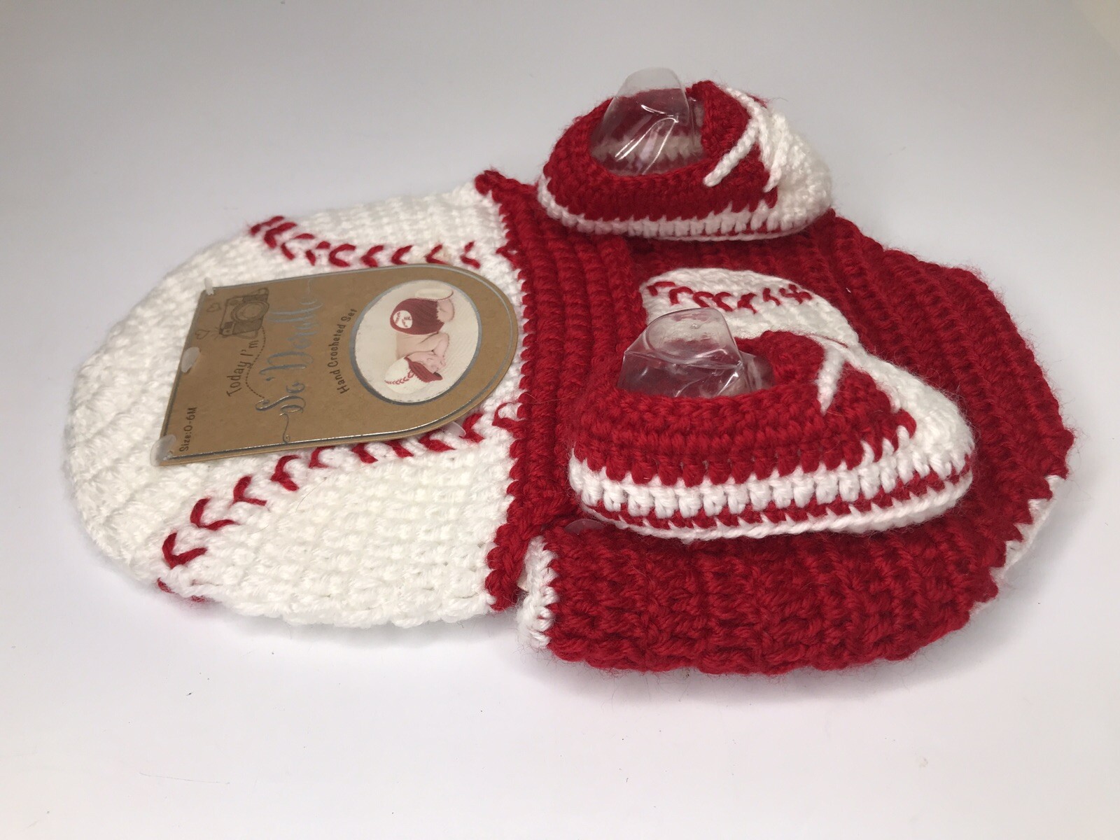 So’ Dorable Hand Crocheted Baby Baseball Photo Shoot Set Size 0-6M Red/White~NEW