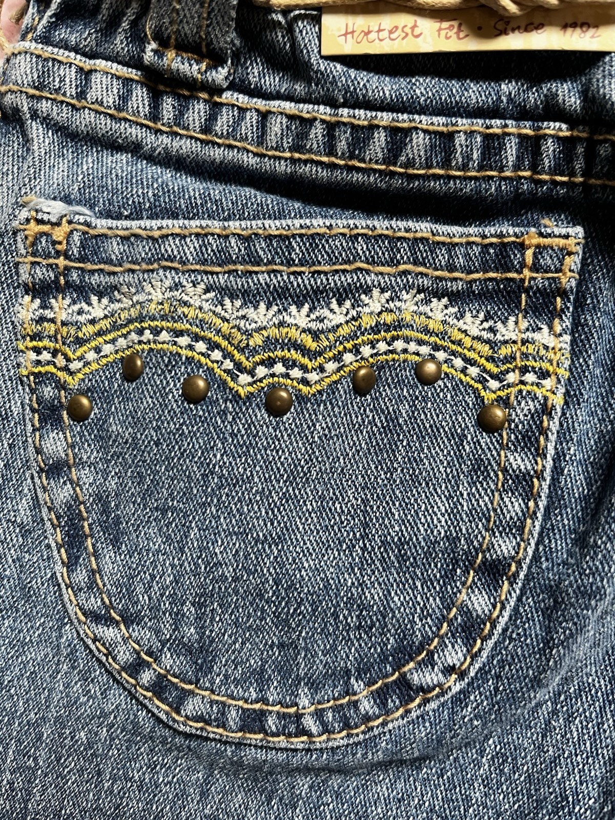 Bongo Let Me B. Denim Flared Jeans W/Gold Embroidery & Boho Belt. Toddler Size 4