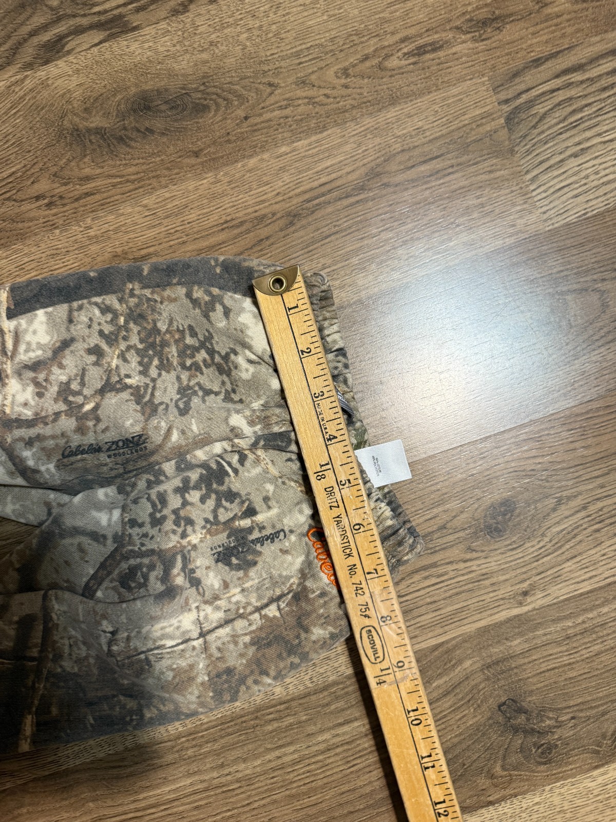 Cabela’s Set Infant 0-3 month Camouflage “I hunt for Hugs” Shirt Pants