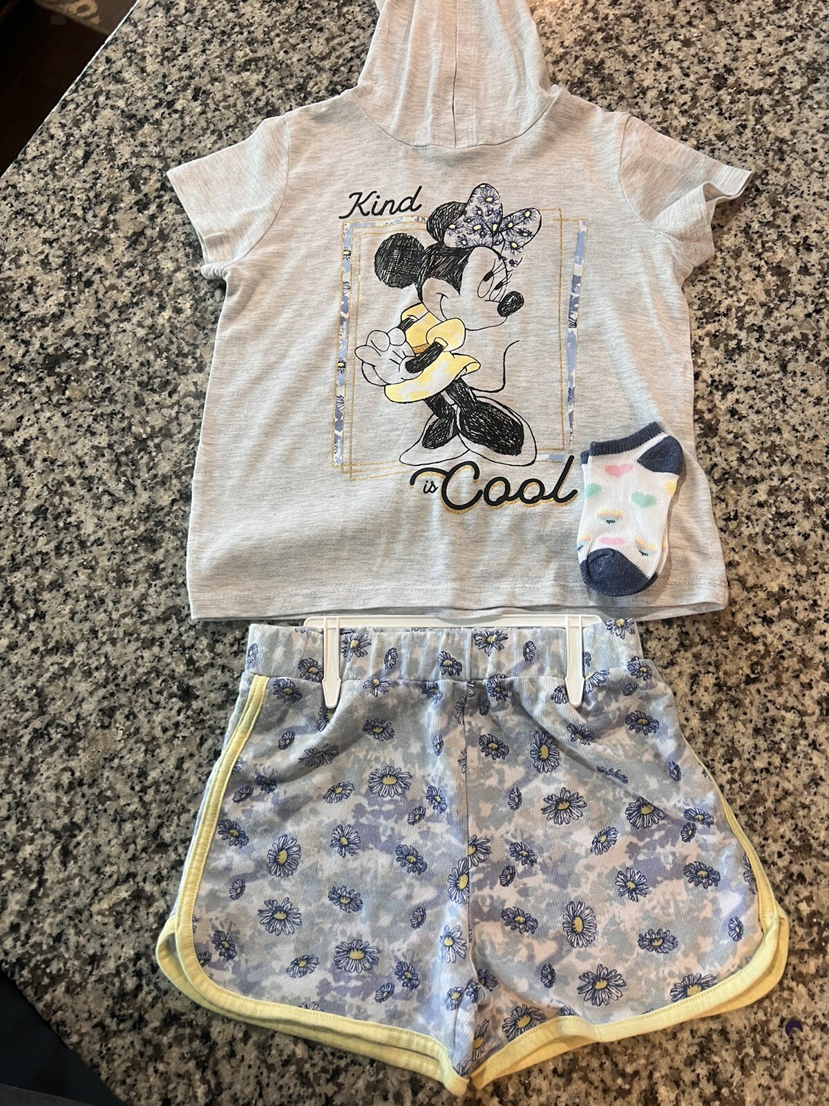 Disney Girls Minnie Mouse Gray Casual Set w/ socks Sz 4T Fast Shipping!