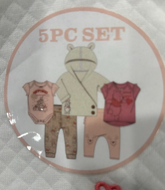 DISNEY WINNIE THE POOH BABY GIRL 5 PIECE LAYETTE SET(PINK MULTI 18MONTHS )NWT