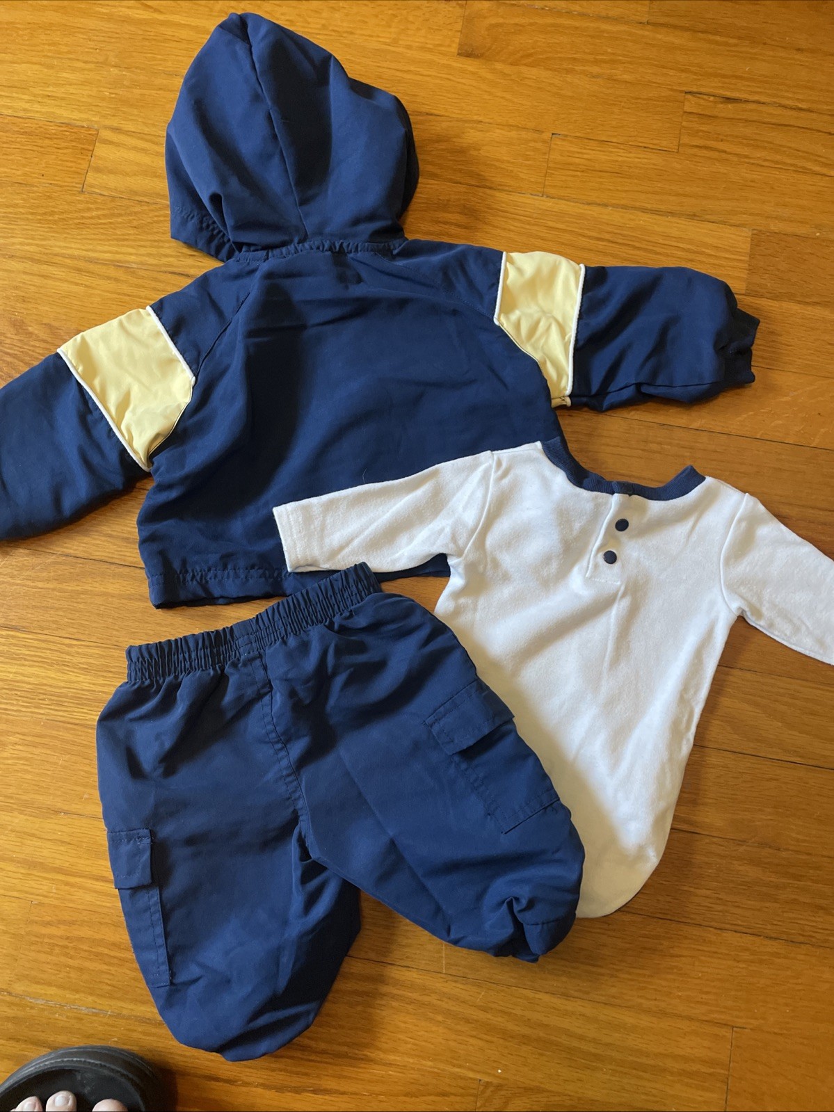 Vintage Y2K Disney Winnie The Pooh Newborn Matching 3-Piece Football Set