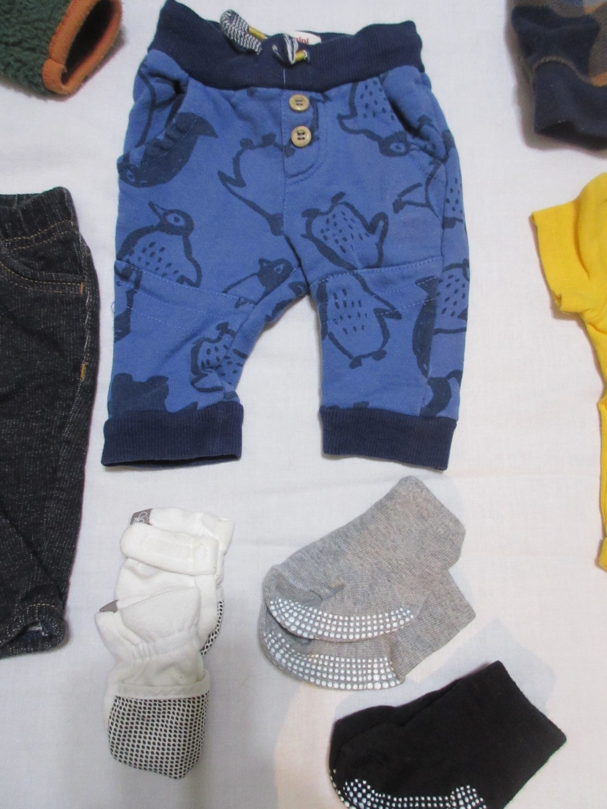 0 to 3 Month Baby Boy 16 pc Clothes Lot: Carter’s, Health Tex, Gap, Catimini ++