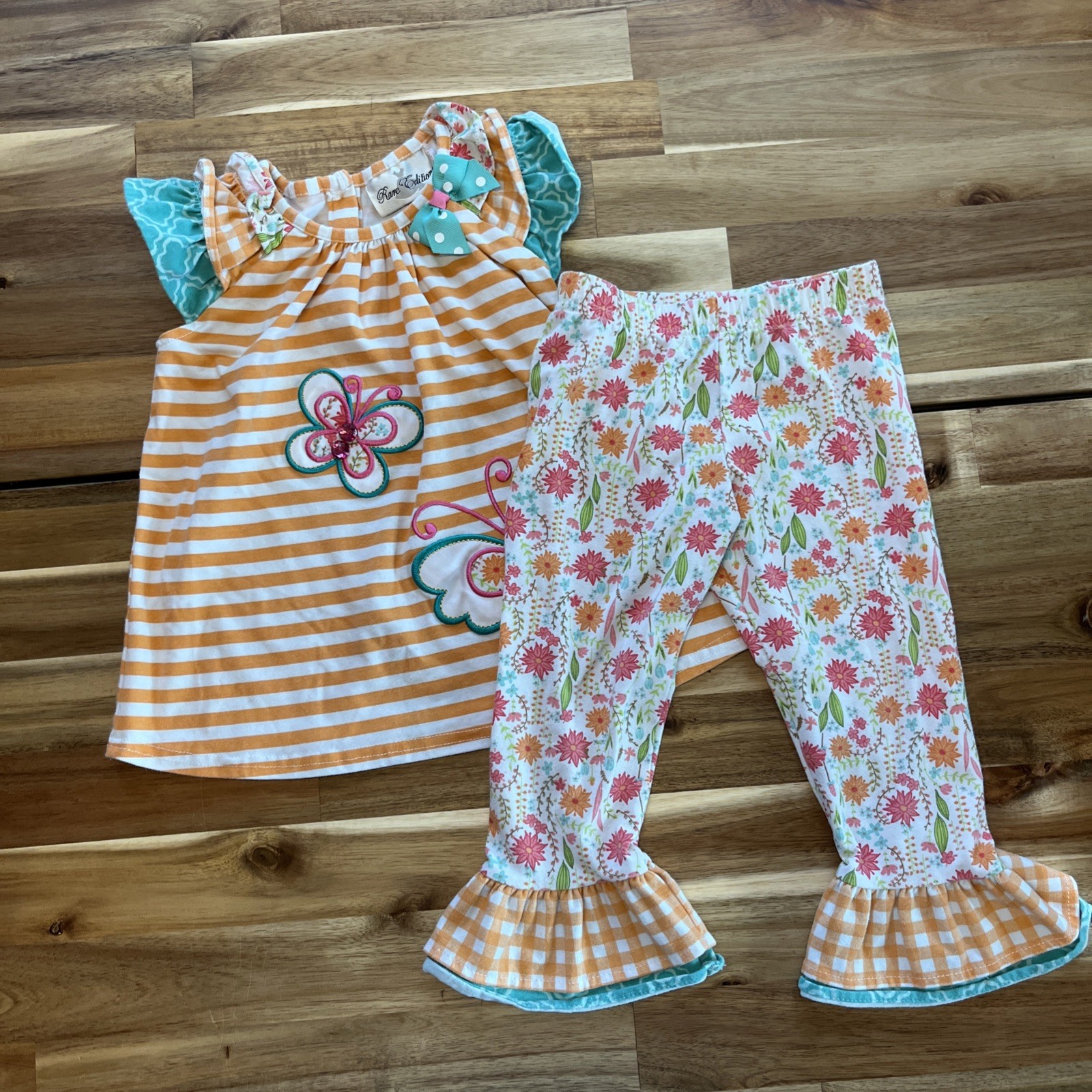 Rare Editions girl 2pc outfit floral ruffled sleeves applique butterflies 2T