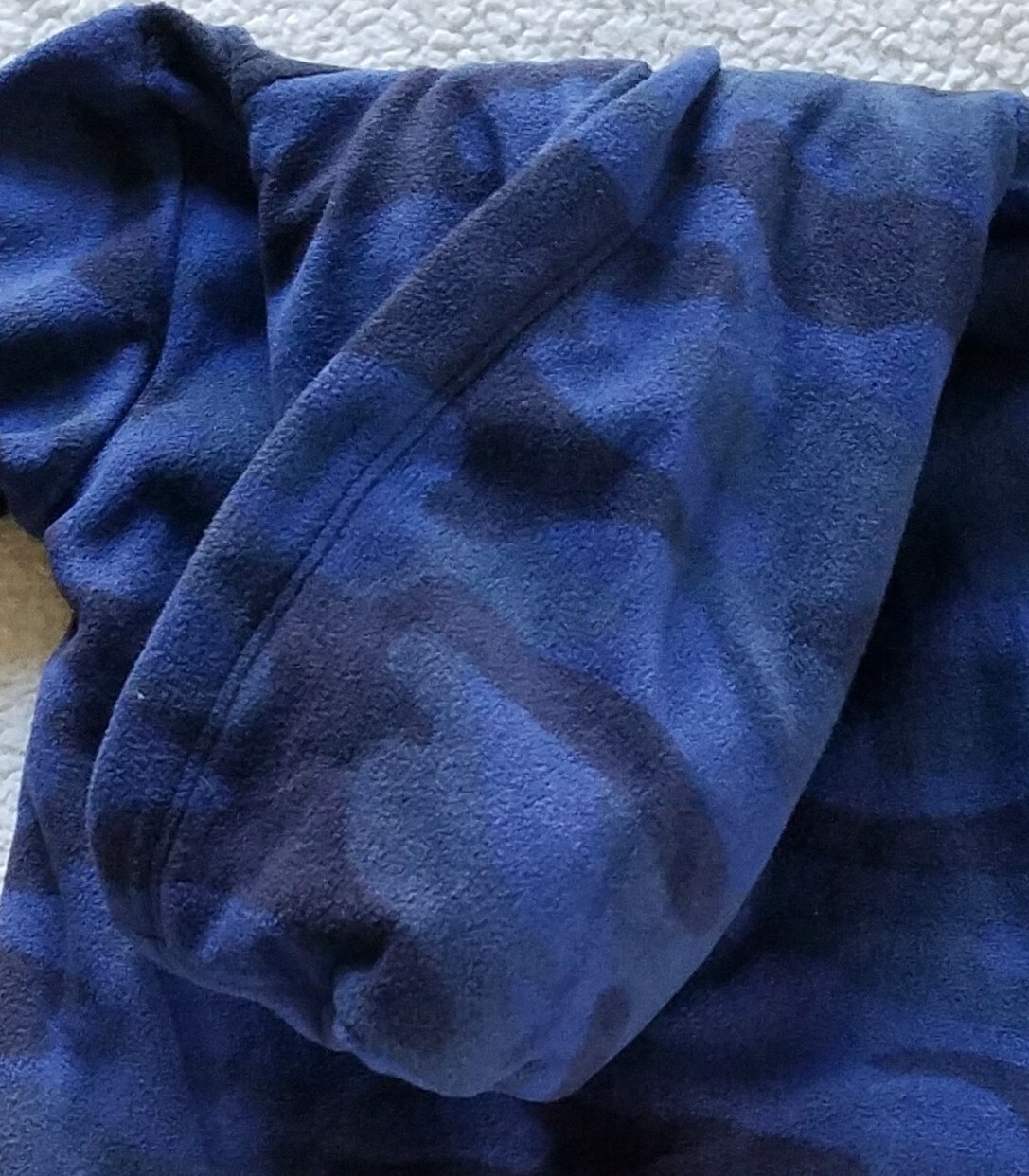 Carters ~ Boy’s 1 Pc Hooded Fleece Outfit ~ 6 Mo~ Blue Camouflaged.