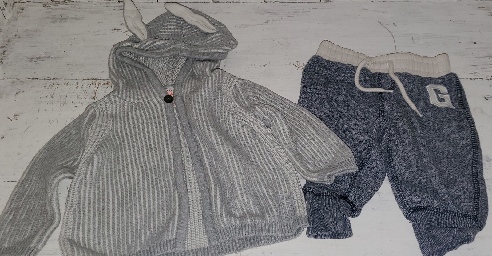 Cat & Jack Gray White Sweater Ears Baby Gap Blue Pants Joggers 3-6 months *W24