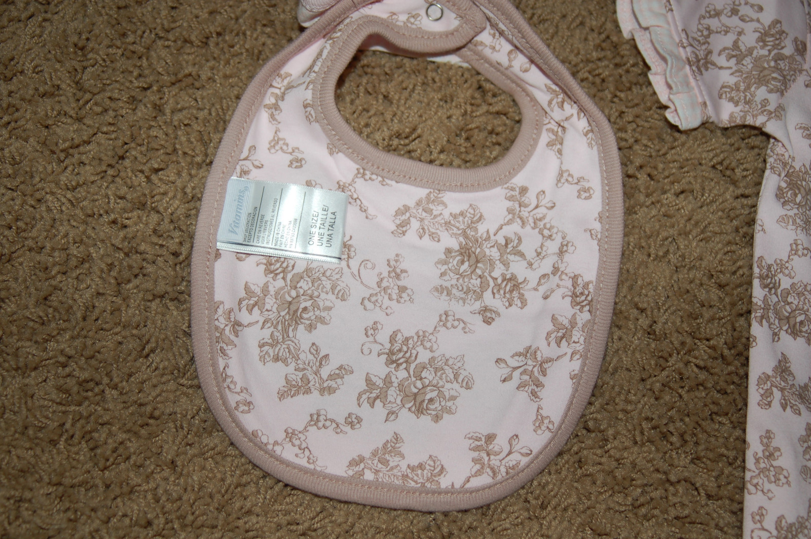 NWT Vitamins Baby Girl Sweet as a Rose 3 piece Set 3M 6M 9M Really nice LQQK FS