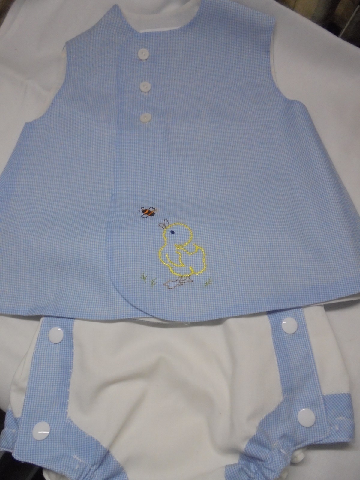 12Month/19-21 lbs.-Baby Outfit-Embroidered “Little Duckie/Bee” Top/Diaper Cover