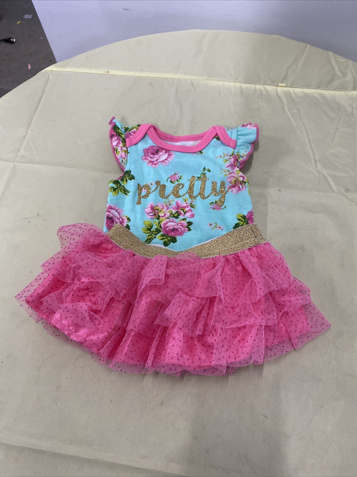 Baby Girls Newborn Outfit. Pink Ruffled Skirt W/Gold Elastic Top &!Top To Match