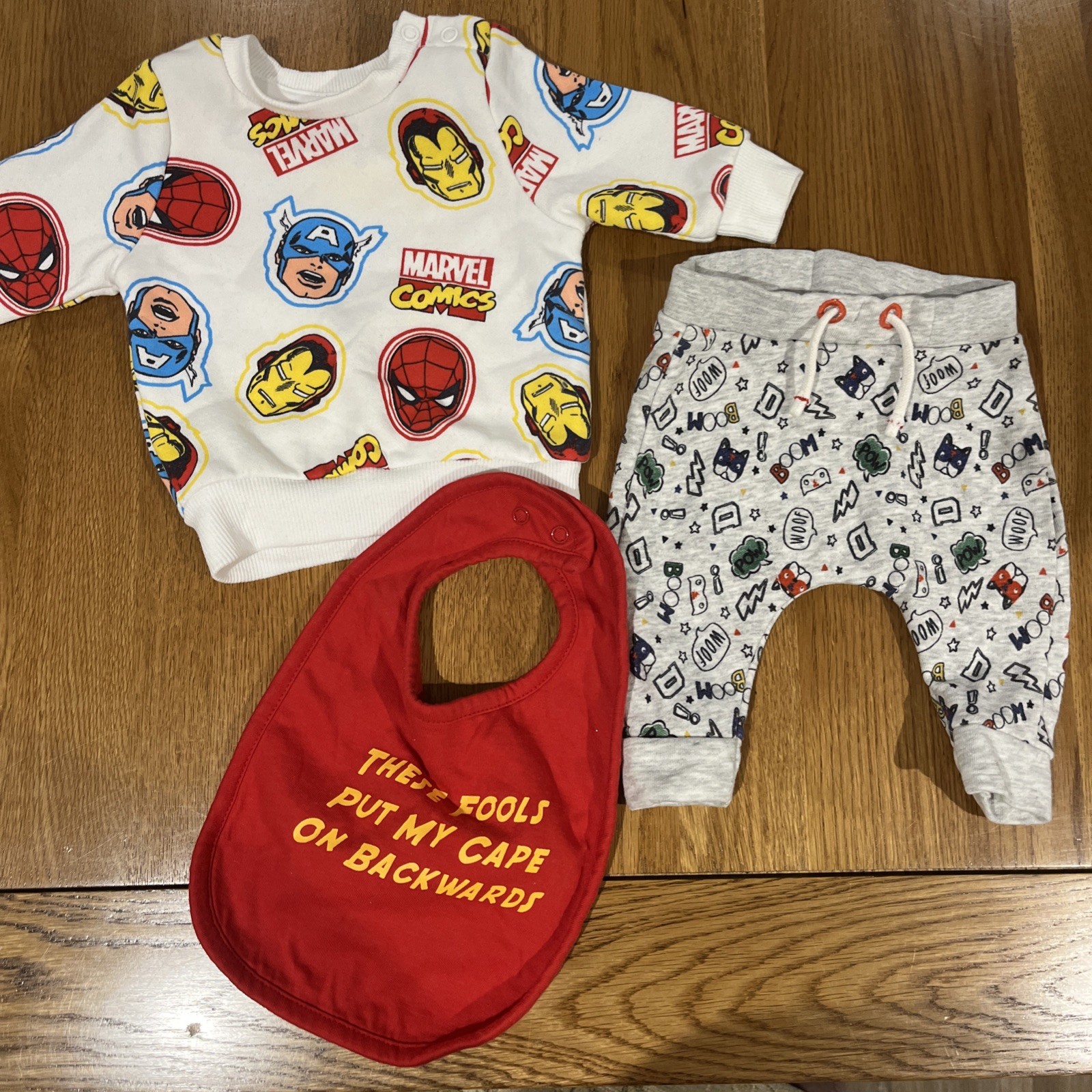 Marvel Comics baby boy superhero clothes bundle, 0-3 months up to 1 month Bib