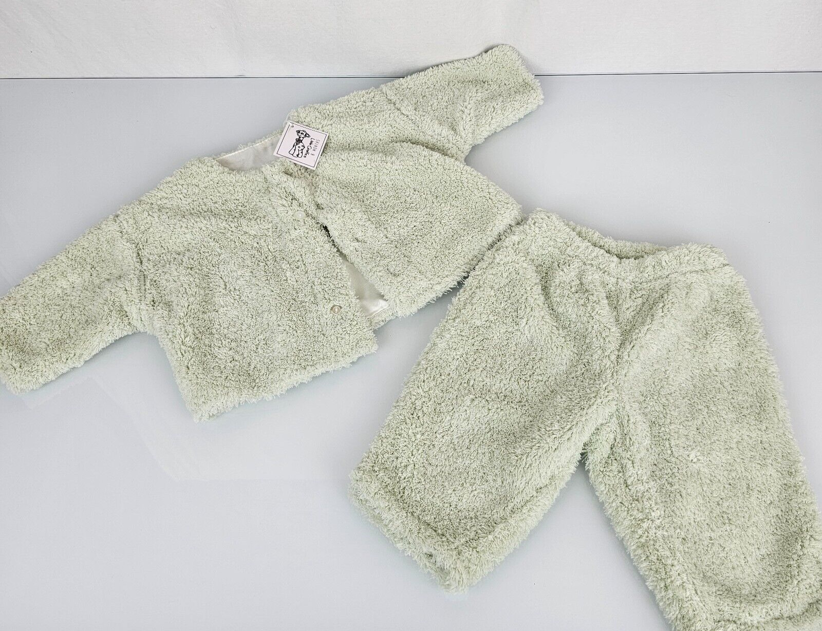 Vintage Little Giraffe Unisex Sage Green Baby Outfit Set Soft Chenille Warm 3-6