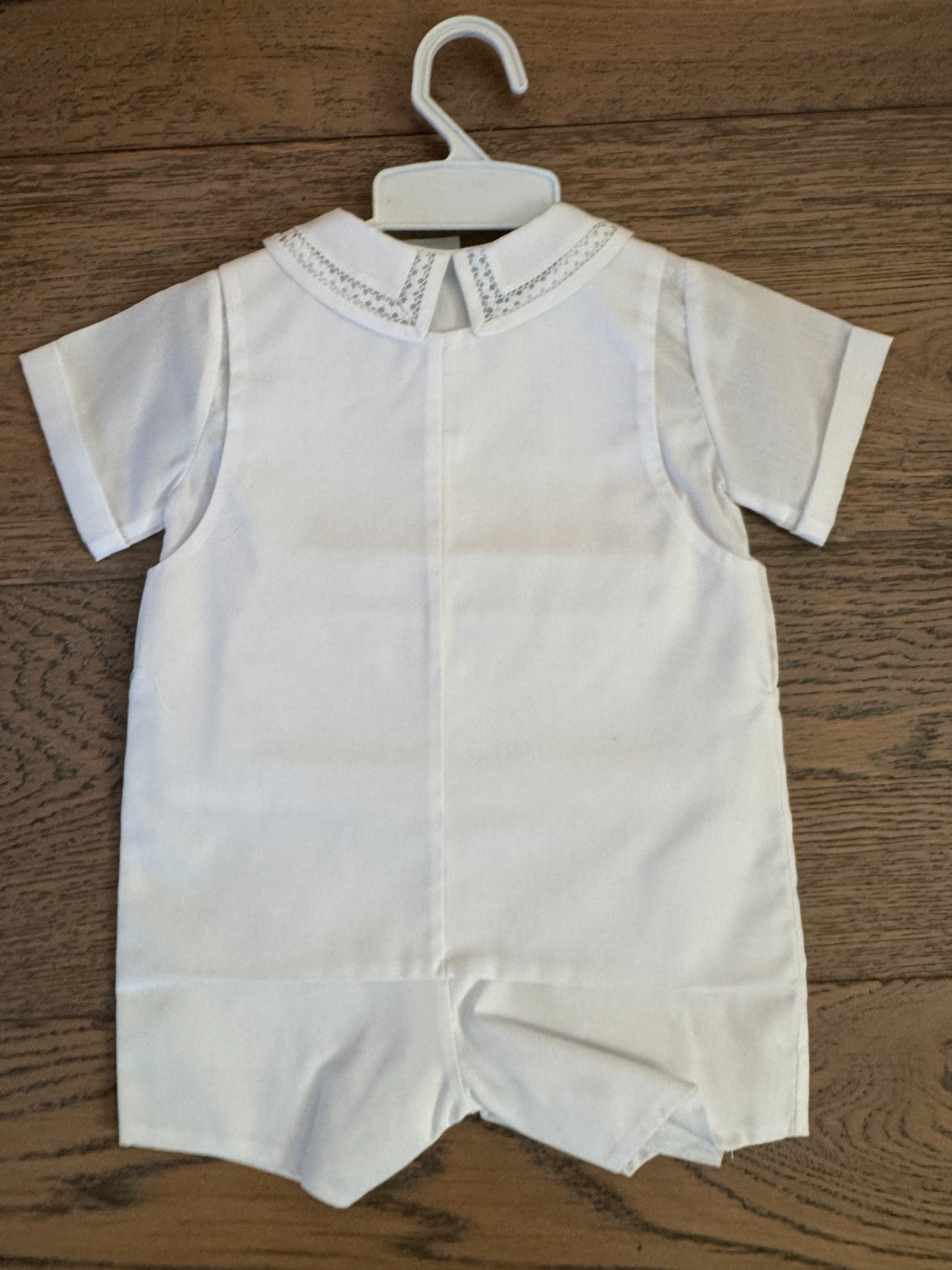 New $68 Feltman Brothers Boys White Dressy Shortall, 6 Months – See Description