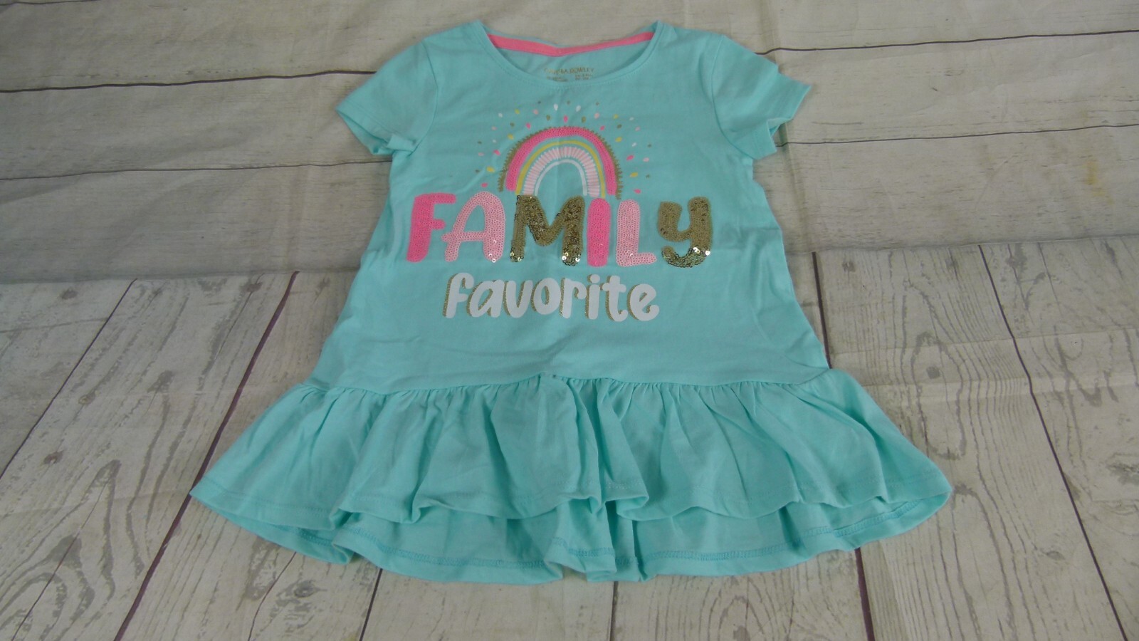 Lot of 5 pcs Size 4: 2 pcs T-Shirt, 1 pcs Dress, 1 pcs Shorts, 1 pcs Hair Tie