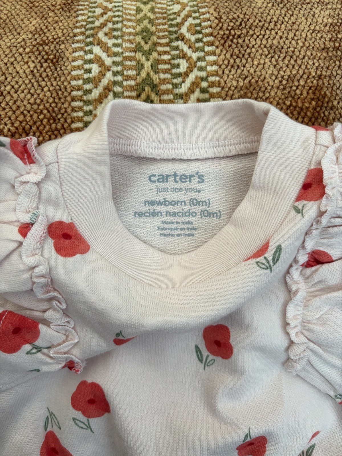 Carter’s Baby Girl 2-Piece Set Newborn Flowers Pattern