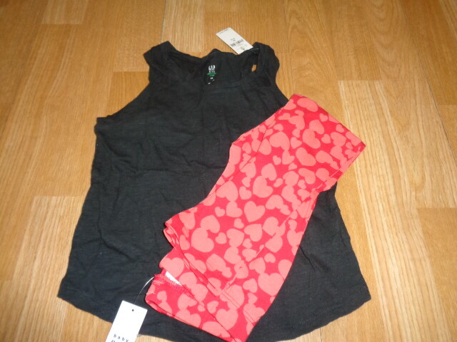 NWT Gap outfit size xs 4-5 black shirt size 4 years red pink heart leggings