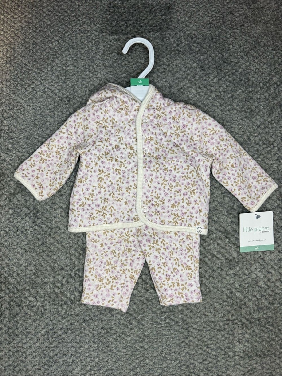 Little Planet by Carter’s Organic Baby Girl 2pc Floral Quilted Hooded Set – NB
