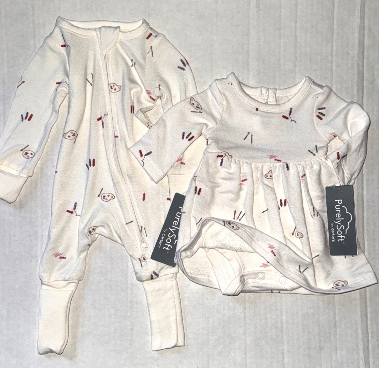 CARTERS Purely Soft 2 piece set off white/printed ARTIST motif size PREEMIE