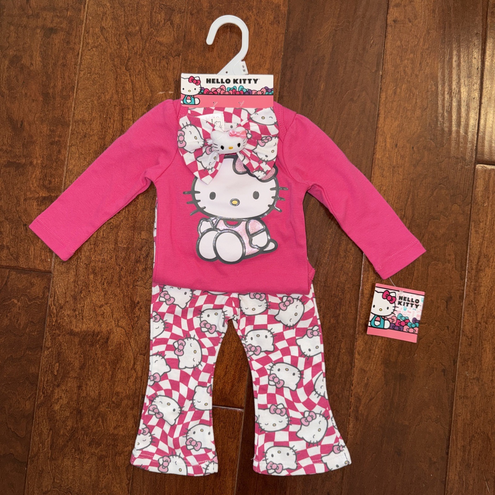 NWT Hello Kitty Baby Girl 2pc Set Sweatshirt Flared Legging Pink Size 9 Months