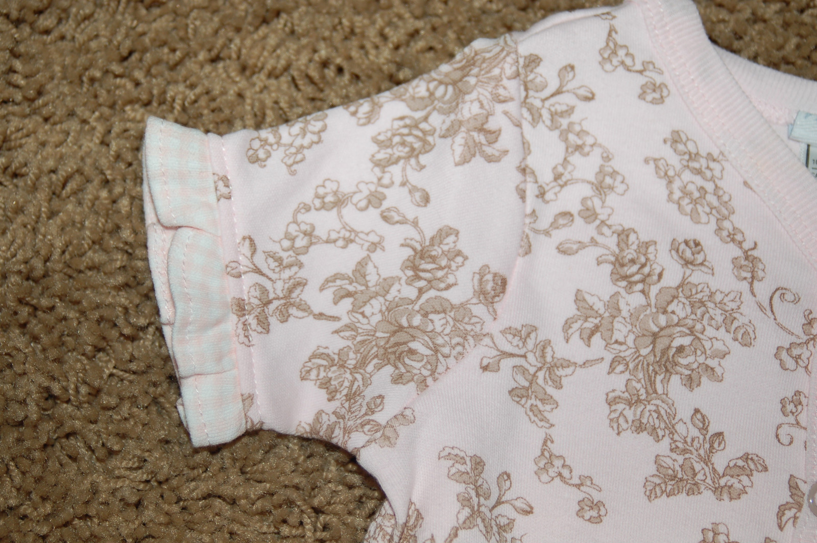 NWT Vitamins Baby Girl Sweet as a Rose 3 piece Set 3M 6M 9M Really nice LQQK FS